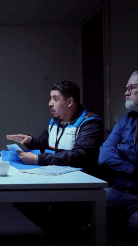 Jan en Khalid als rechercheurs